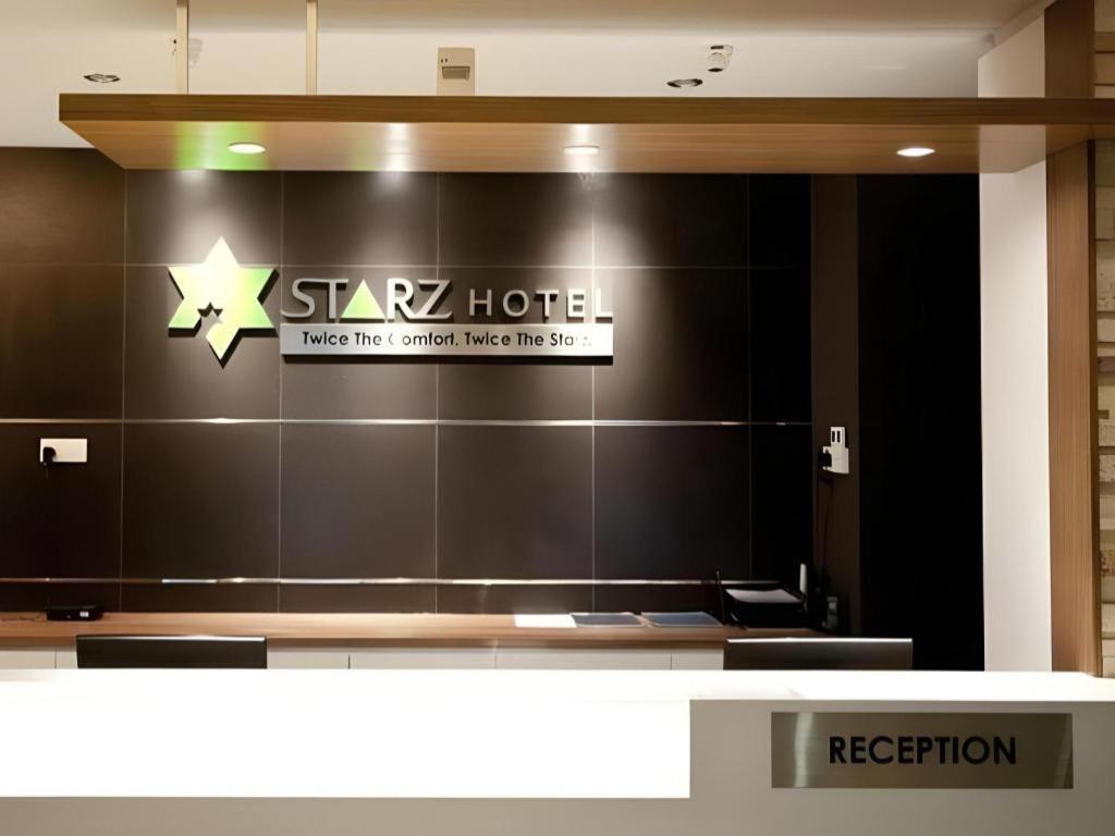 Starz Hotel Keluang Exterior foto